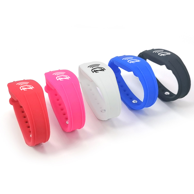 Adjustable HF RFID Silicone Wristband 