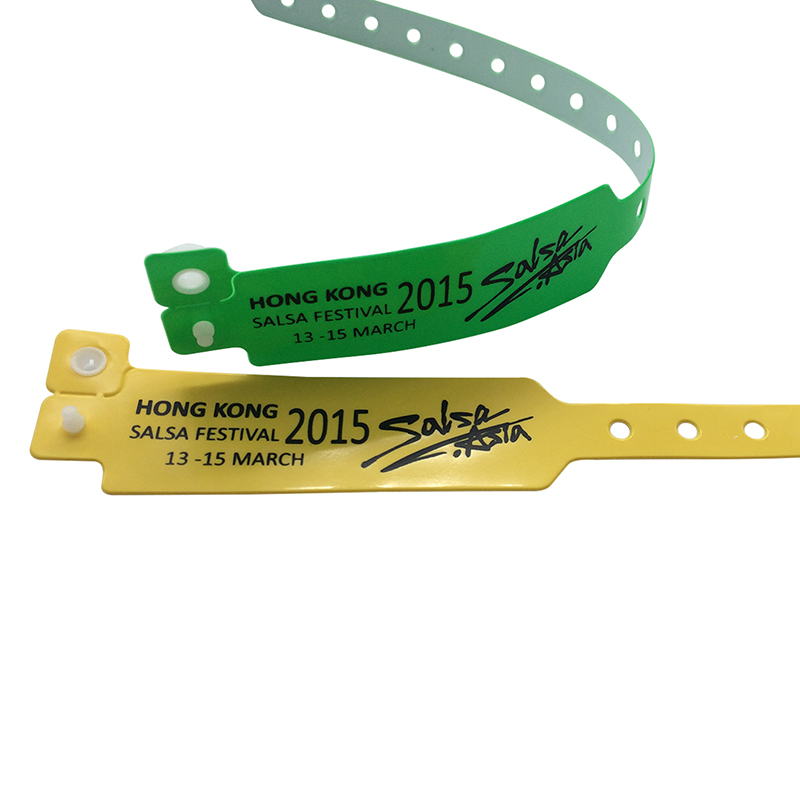 Disposable  Alien H3/4 UHF RFID Soft PVC Wristband 