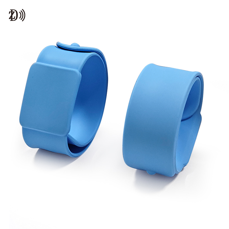 ZD-13S RFID Silicone Wristband_