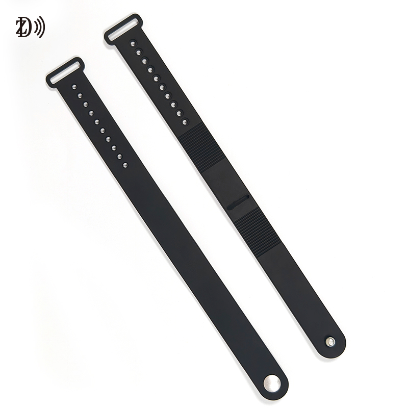 Open-ended wristband (can hold a SIM card)